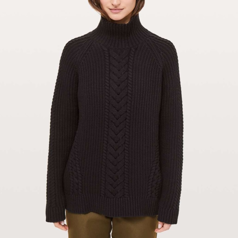 LULULEMON bring the cozy turtle neck